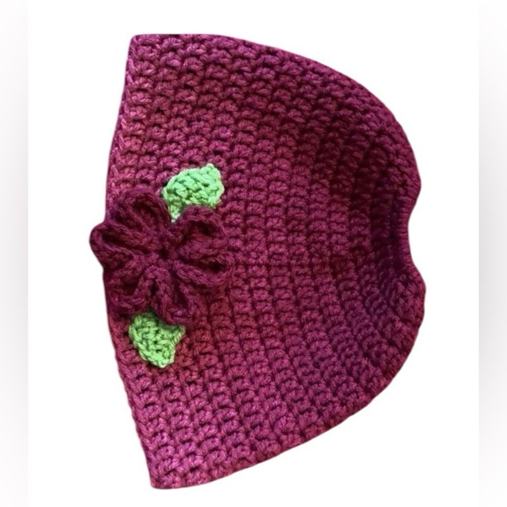 NWT Angela’s Designs hand crocheted ponytail hat
beautiful variegated raspberry
